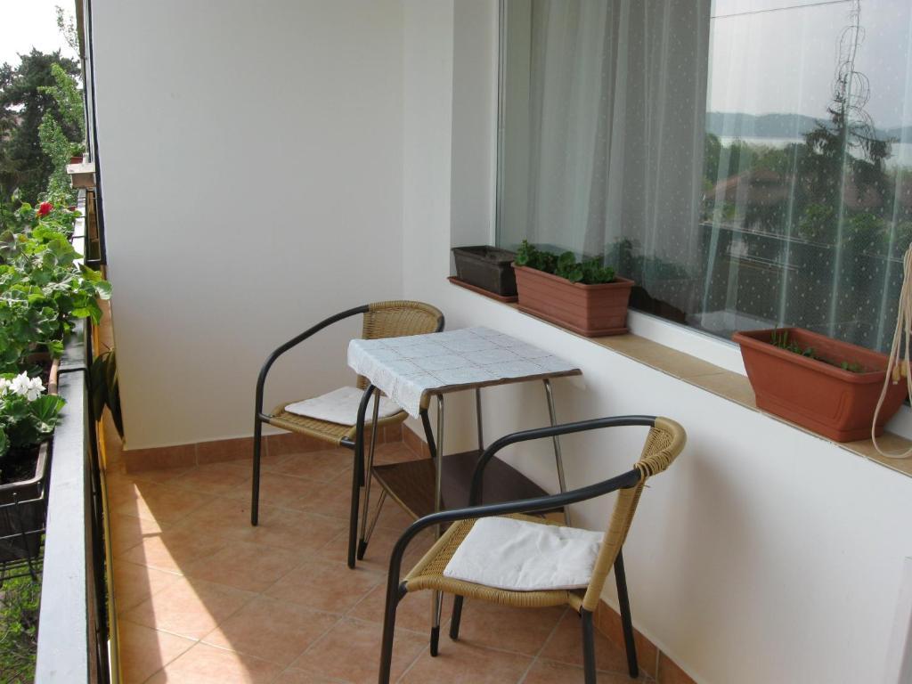 Liliom Apartments Balatonfuered Camera foto